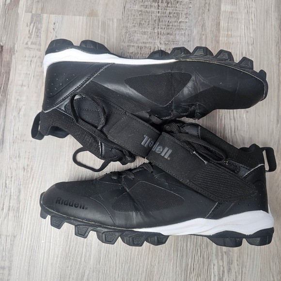 riddell Other - Riddell Heater Mid Strap RM Football Cleats Men 7.5D Black White Mid Top Shoes
